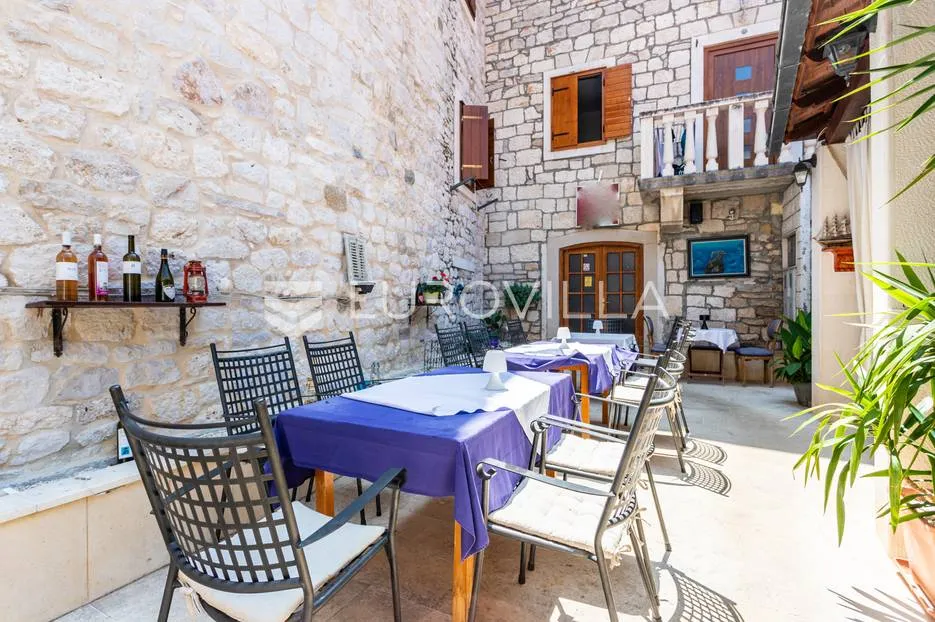 otok brač, kamena kuća s restoranom na vrhunskoj lokaciji - slika 16