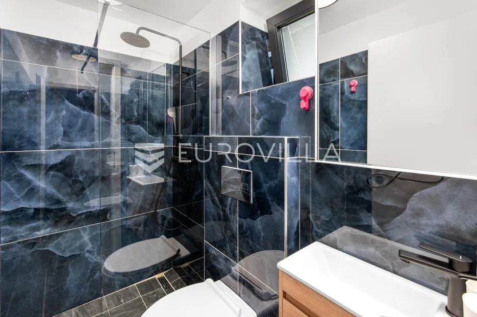 istra, poreč prekrasna kamena vila s bazenom 133 m2 - slika 16