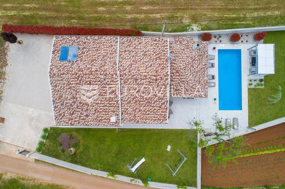 barban, moderna prizemnica s bazenom - slika 34