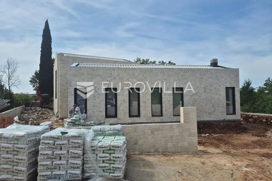 istra, veleniki, kamena vila s bazenom - slika 28