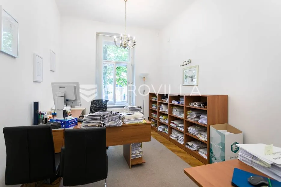 Zagreb, Deželićeva ulica, stan/ured 192 m² u prizemlju