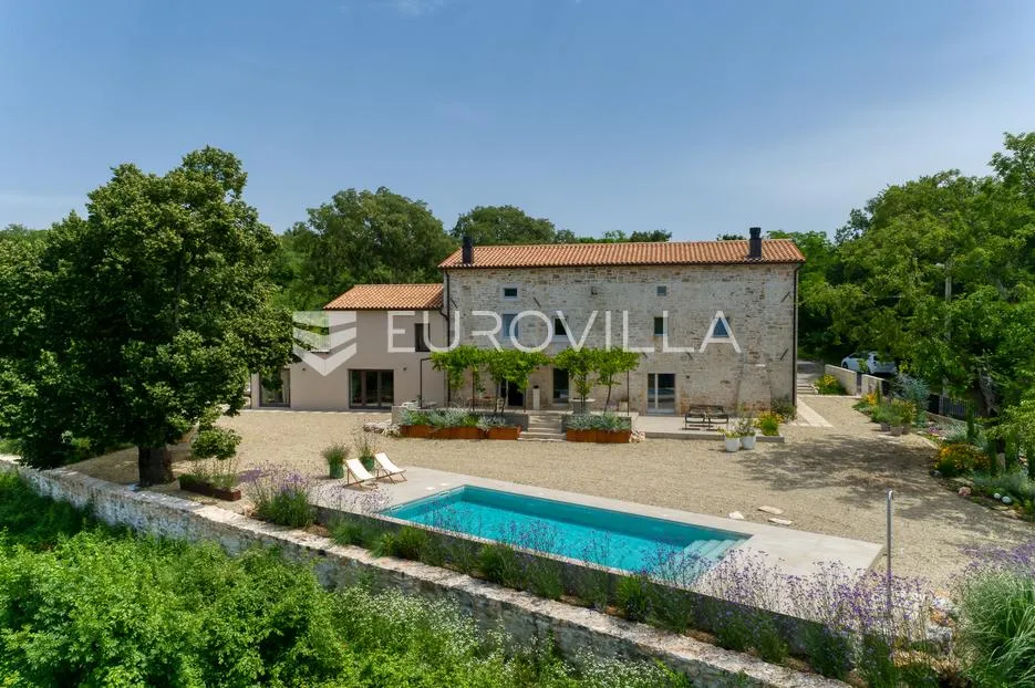 istra, labin, šumber, unikatna samostojeća villa na velikoj okućnici s pogledom - slika 52