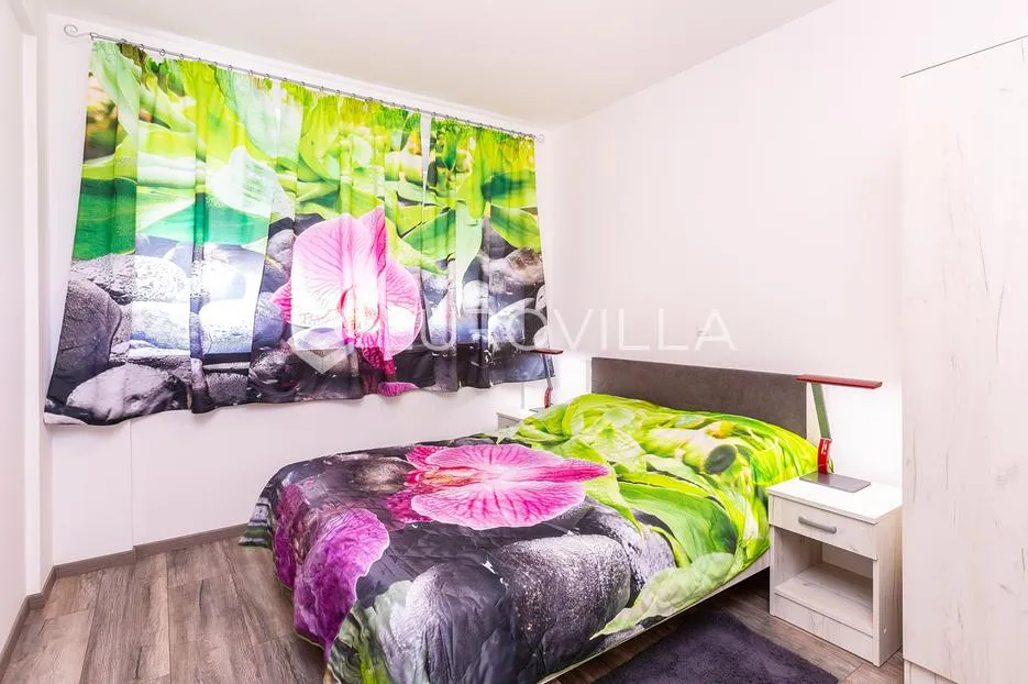 istra, medulin, velika samostojeća kuća sa 7 apartmana 100 m od mora - slika 57