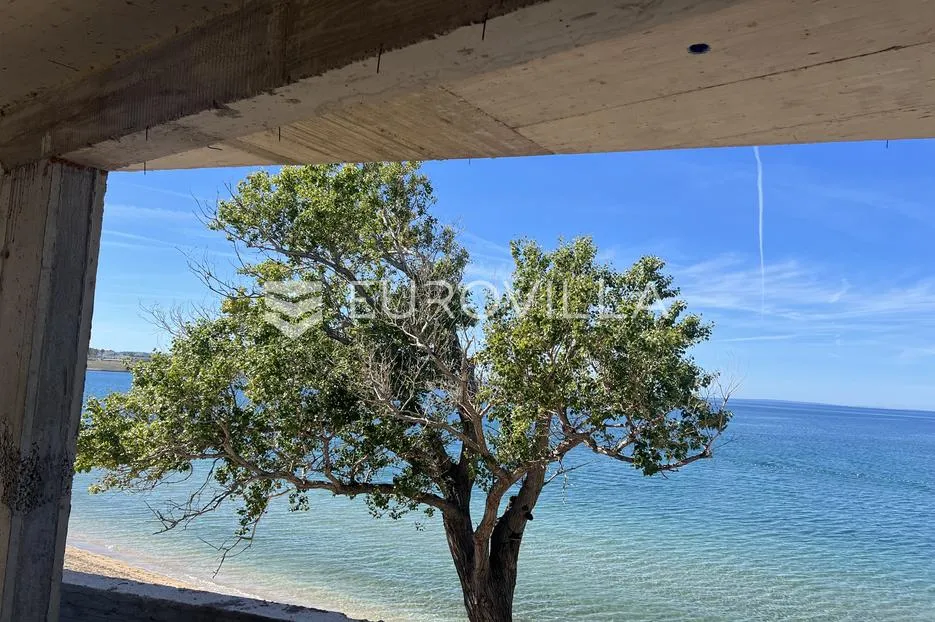 otok pag, plaža perilo, trosoban stan u luksuznoj novogradnji prvi red do mora - slika 17