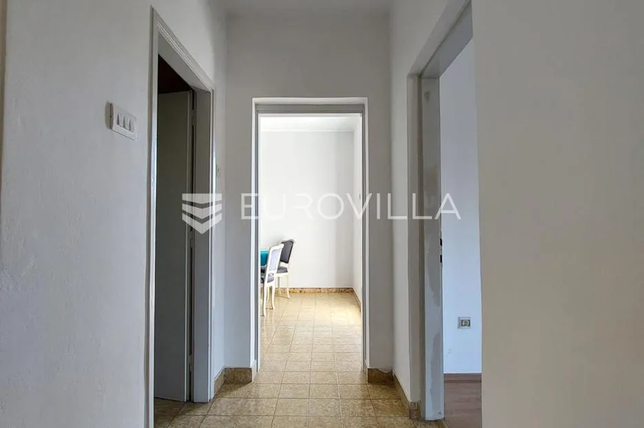 istra, pula, prostran stan na vidikovcu, 141,38 m², parkirno mjesto - slika 6