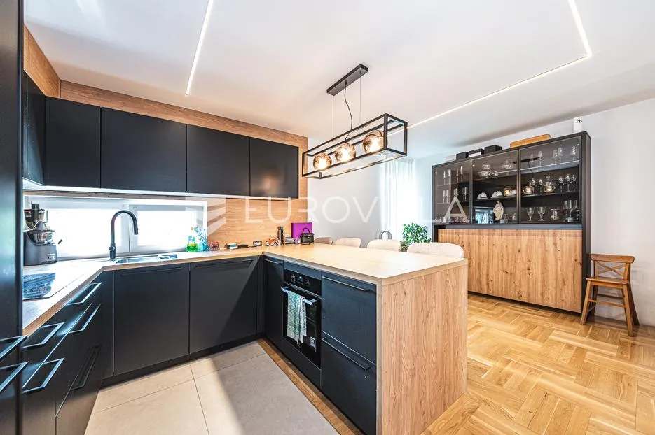 zagreb, bukovačka cesta, luksuzan peterosoban dvoetažan stan, 200 m² - slika 5