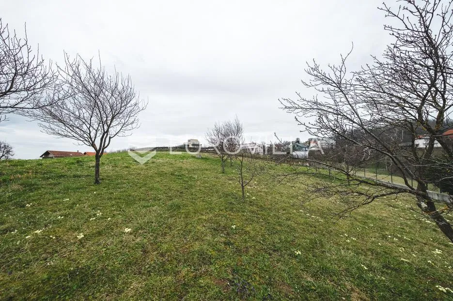 zagreb, gajnice, građevinsko zemljište sa starom kućom 6432 m2 - slika 4