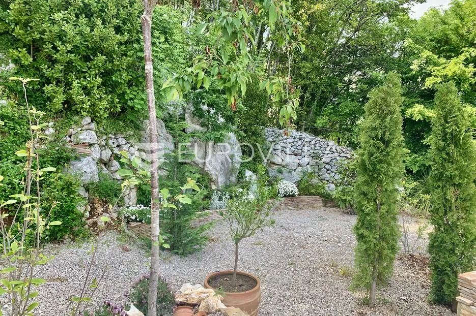 brseč - predivna luksuzna vila s bazenom i panoramskim pogledom na more - slika 49