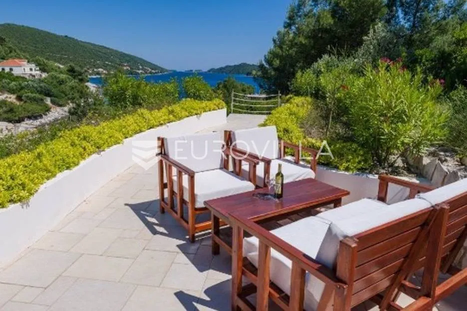 korčula, atraktivna vila prvi red do mora - slika 20