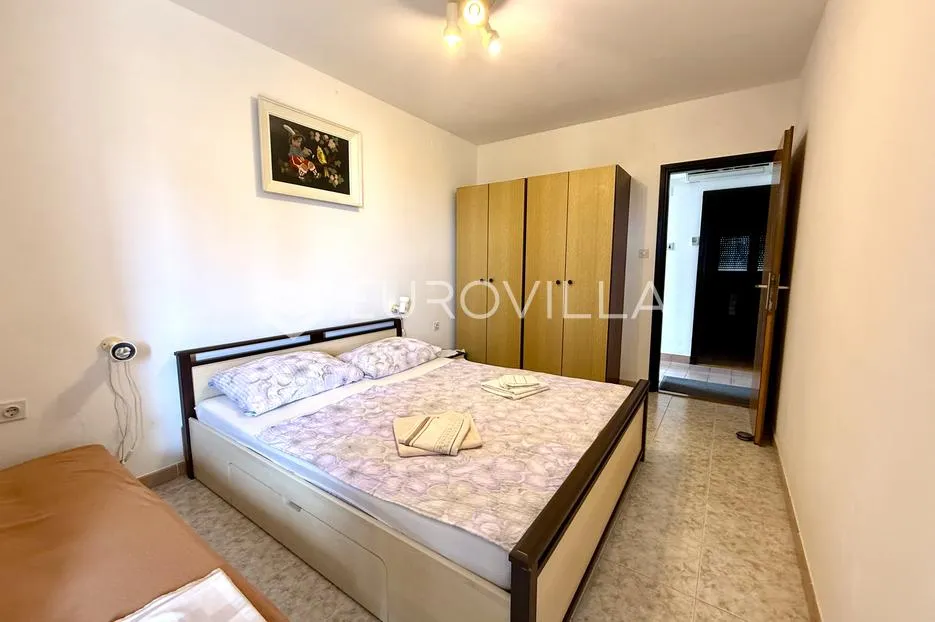 medulin, kuća sa tri apartmana i pogledom na more - slika 7