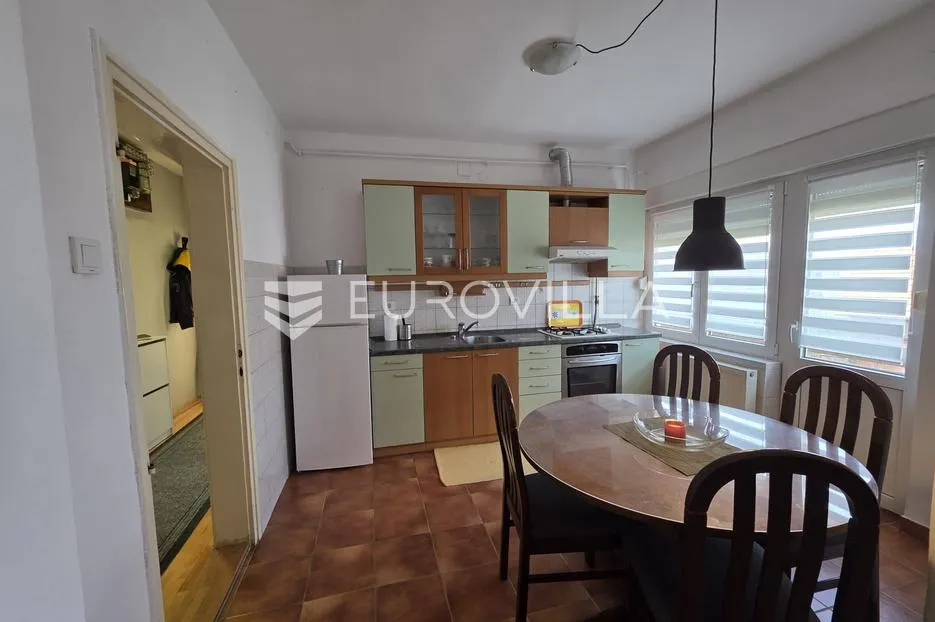 dugo selo, centar, lijepa kuća s dva stana, 200 m² - slika 5