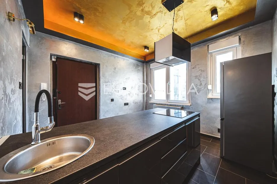 zagreb, cvjetni trg, pješačka zona, novouređeni stan 39 m² - slika 11