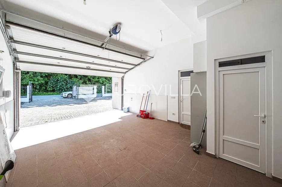 samobor, perivoj, obiteljska vila netto površine 323 m² na zemljištu 2.087 m² - slika 31
