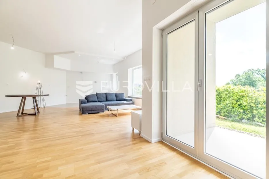 zagreb, gračani, novogradnja, dvoetažan peterosoban stan 159,44 m² s vrtom - slika 3