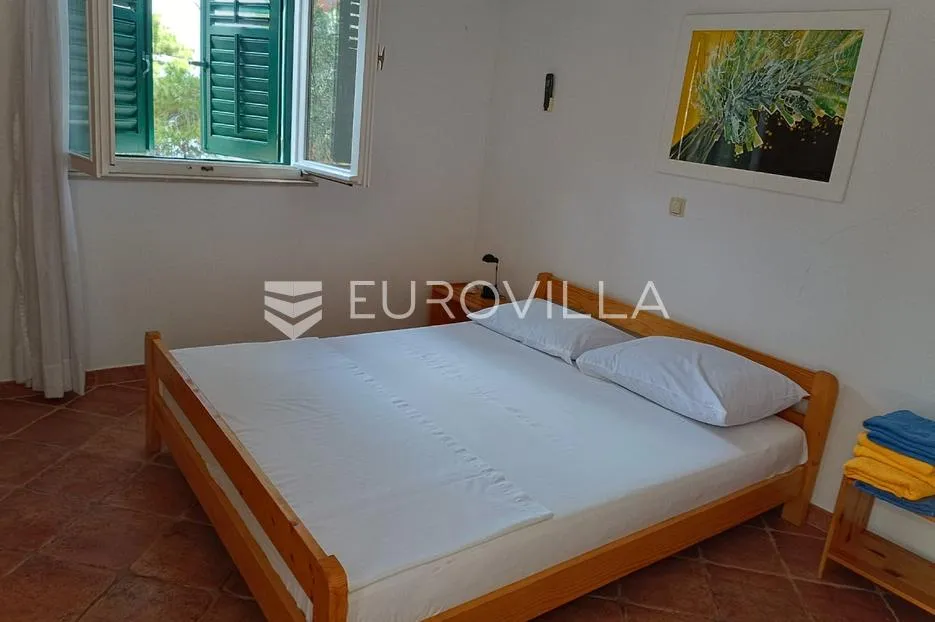 hvar, lijepa kuća na južnoj strani otoka 1.red uz more - slika 11