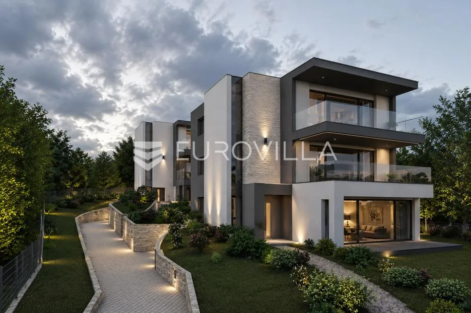 Zagreb, Srebrnjak, zemljište 1815 m² s lokacijskom dozvolom za stambeni objekt brutto 594 m² - Šalata