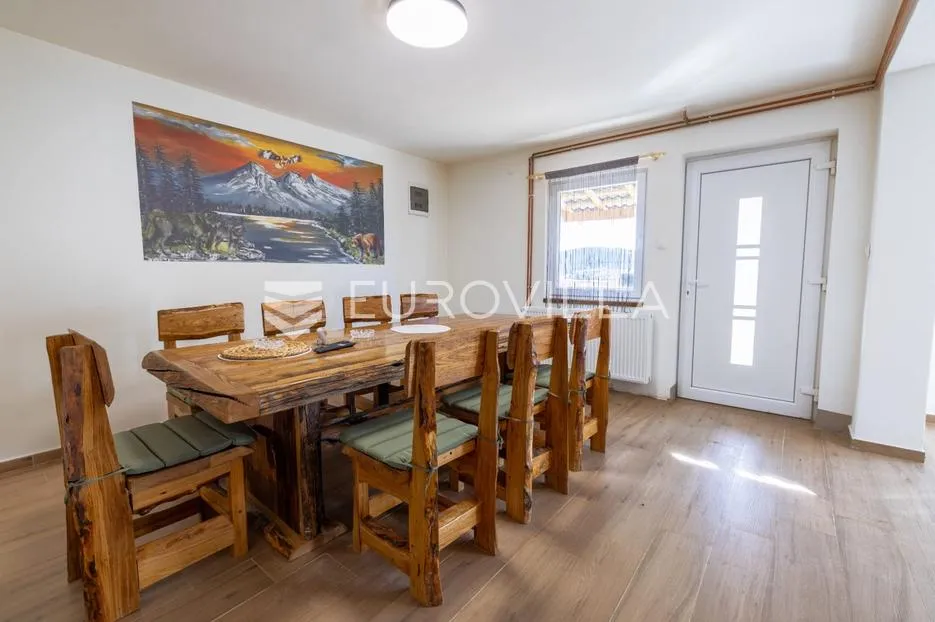 otočac, kuća 190 m², luksuzna, odmah useljiva, niskoenergetska - slika 4