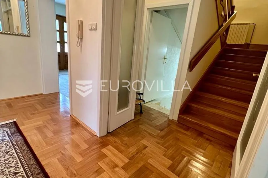 rakovica, plitvička jezera, obiteljska kuća 600 m² na zemljištu 41416 m² - slika 20