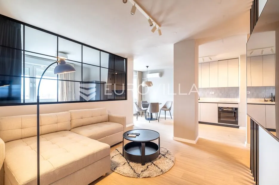 Zagreb, Jarun, Našička, prekrasan novo uređeni trosoban stan, 66 m²