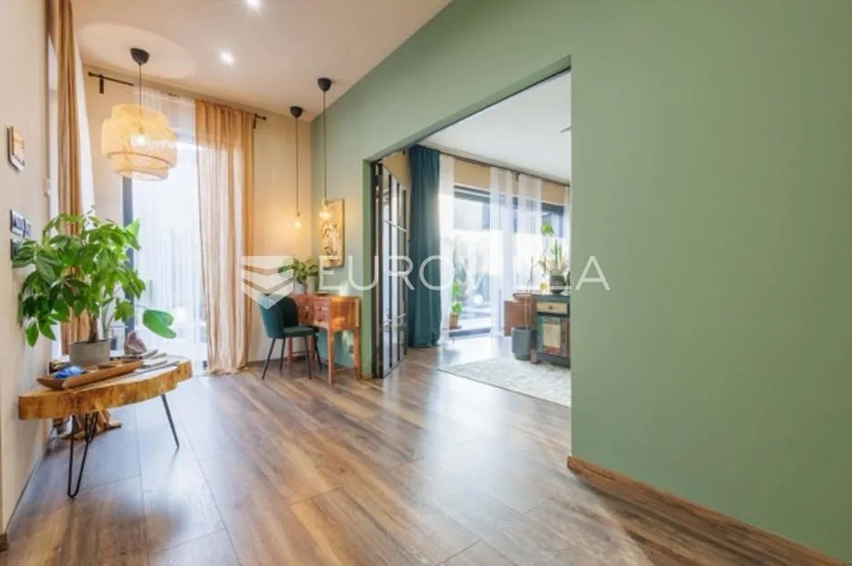premantura, unikatna i elegantnan vila s bazenom na velikoj uređenoj okućnici - slika 78