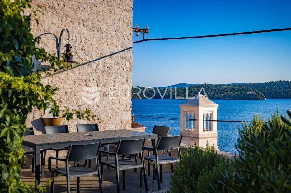 šibenik, stara gradska jezgra, povijesna palača iz 12. stoljeća - slika 48