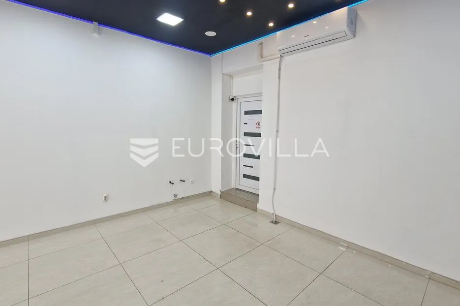 osijek, centar, iznajmljuje se ured u prizemlju površine 30 m² - slika 2