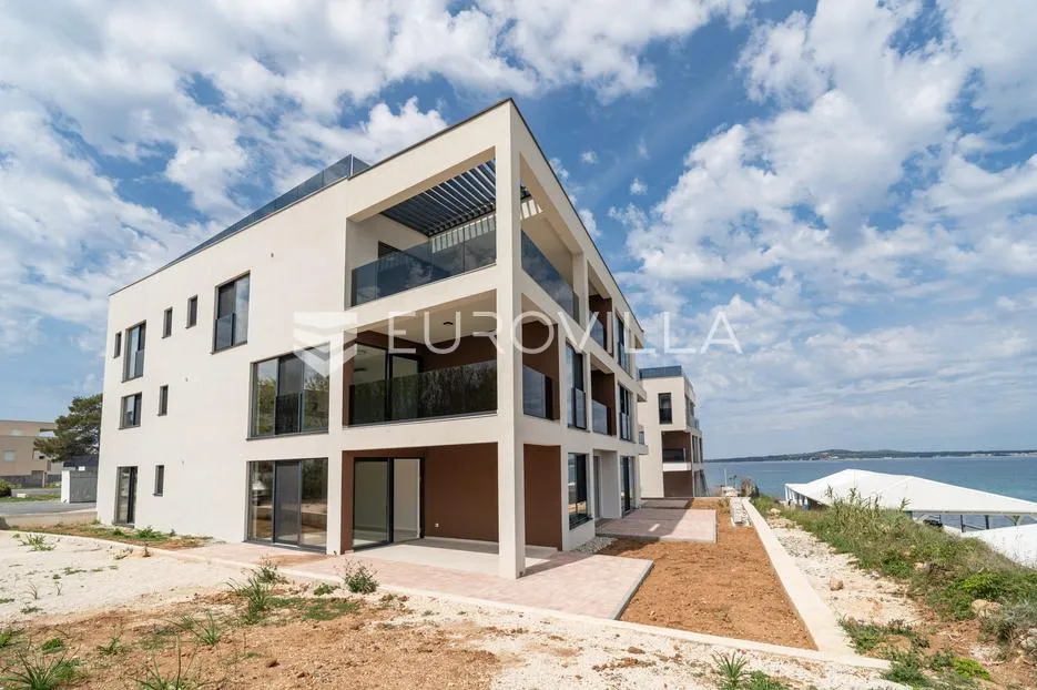zadar, privlaka, luksuzni dvosoban stan 1. red do mora, 107,60 m² - slika 14