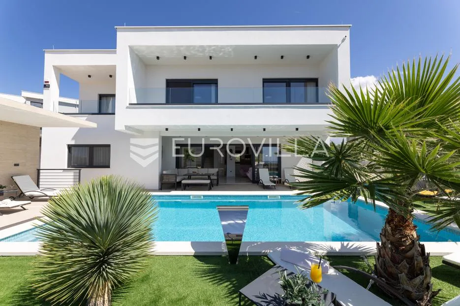 primošten, prekrasna vila s bazenom i pogledom na more, 311,56 m² - slika 3