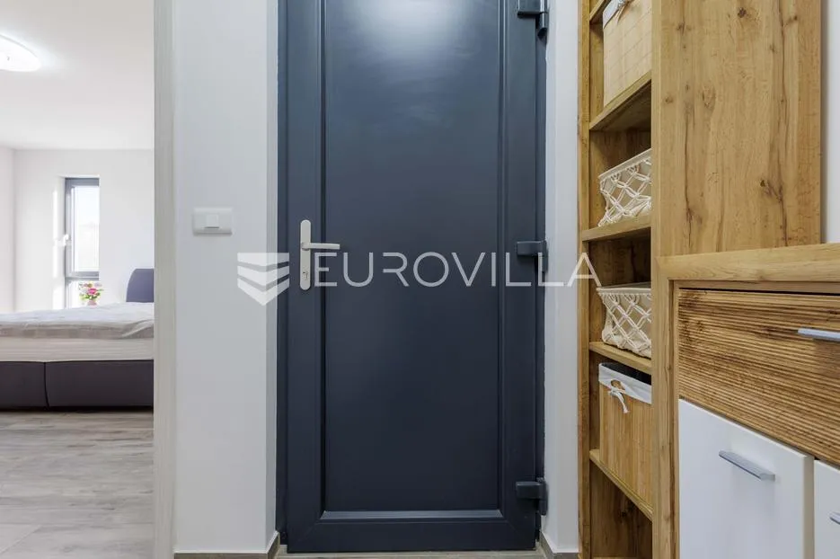 istra, medulin, trosoban stan u modernoj, novoj stanogradnji 94 m², prvi kat - slika 17