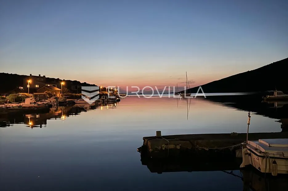 zadar, otok ist, građevinsko zemljište prvi red uz more - slika 5