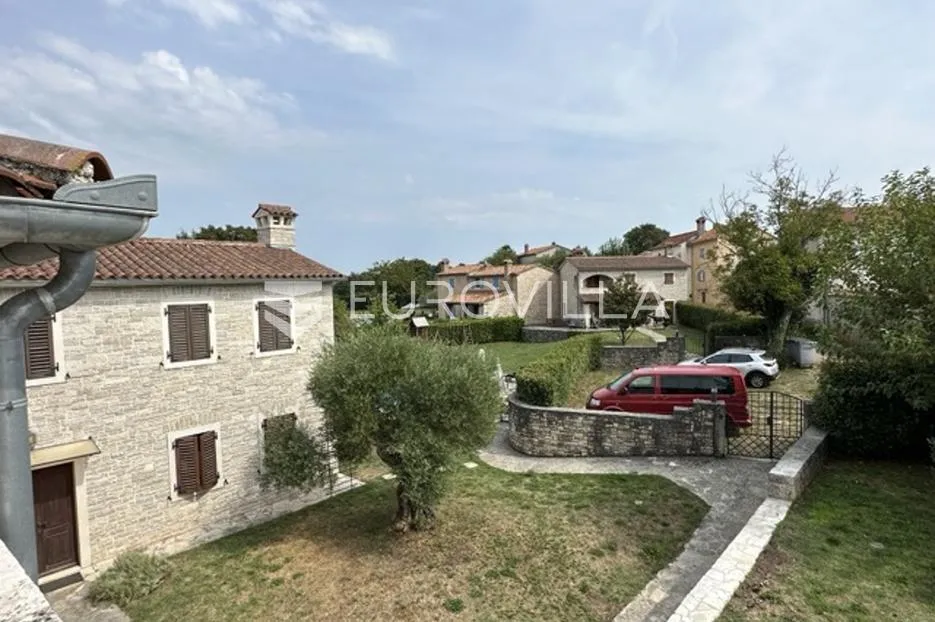 istra, pazin, jedinstveni kompleks 5 luksuznih kamenih kuća s bazenom i prostranom okućnicom - slika 45