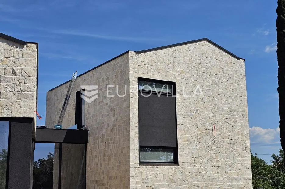 Istra, Veleniki, kamena vila s bazenom - Veleniki, Poreč