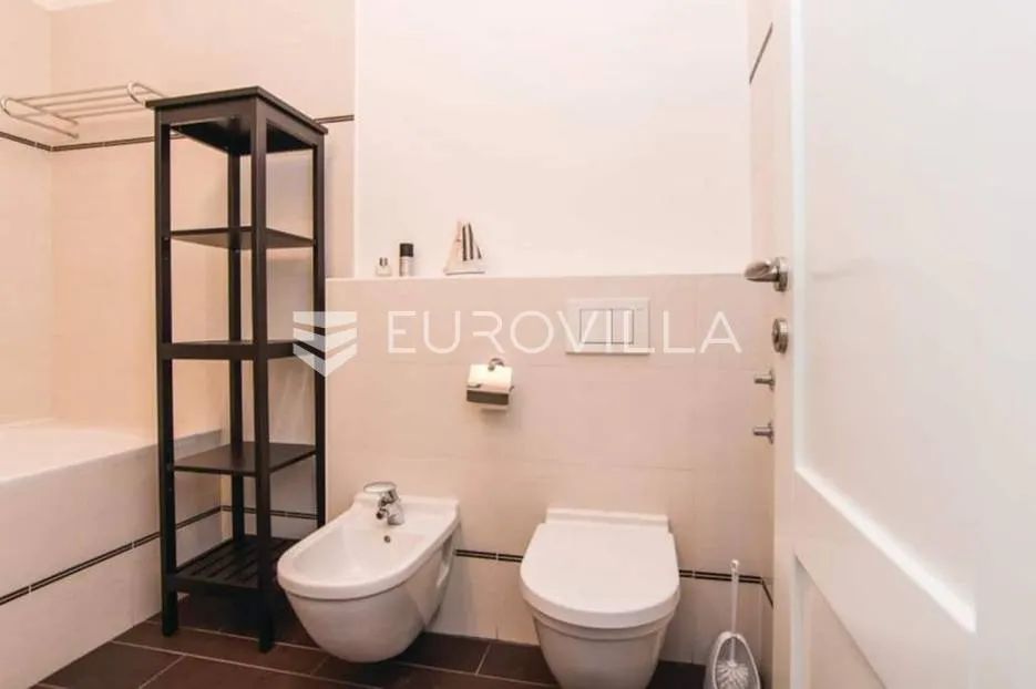 biograd na moru, trosoban stan 90,54m2 u centru grada, 50m od mora - slika 11