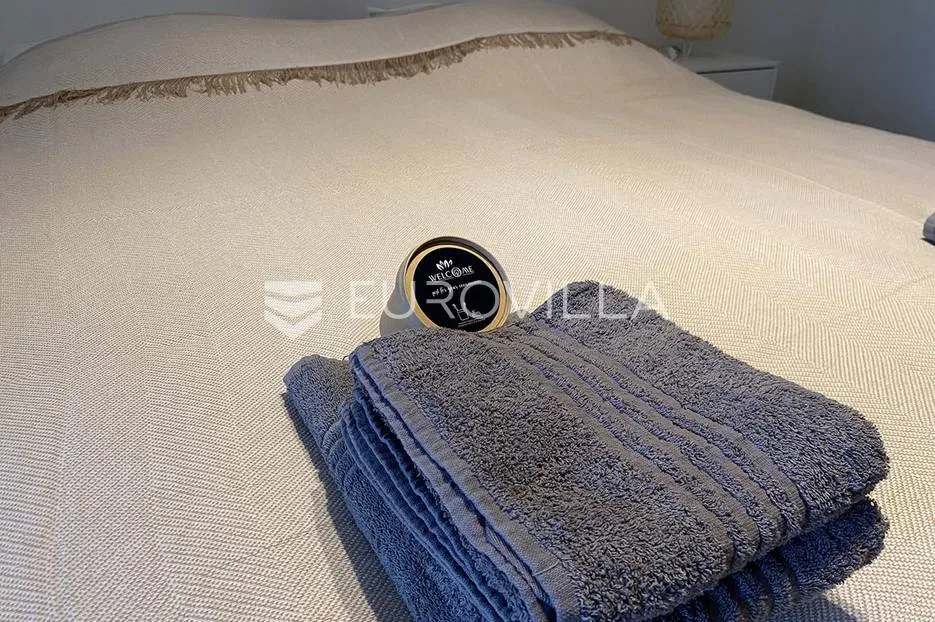 istra, premantura, kuća sa 3 luksuzna apartmana i pogledom na more, nkp 315 m2 - slika 27