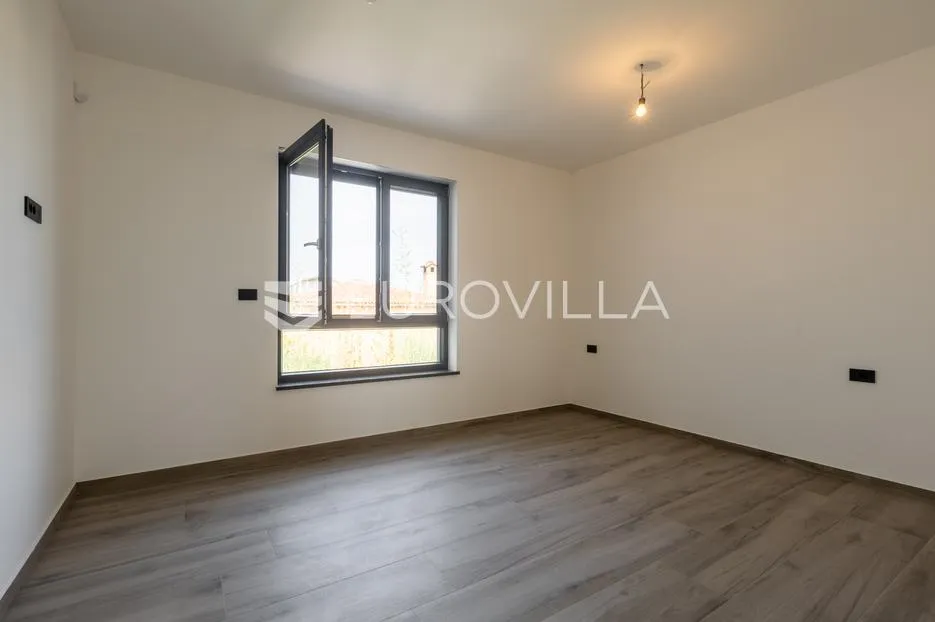 medulin, kvalitetna i moderna duplex kuća b, s grijanim bazenom 30 m² i garažom, 146 m² - slika 25