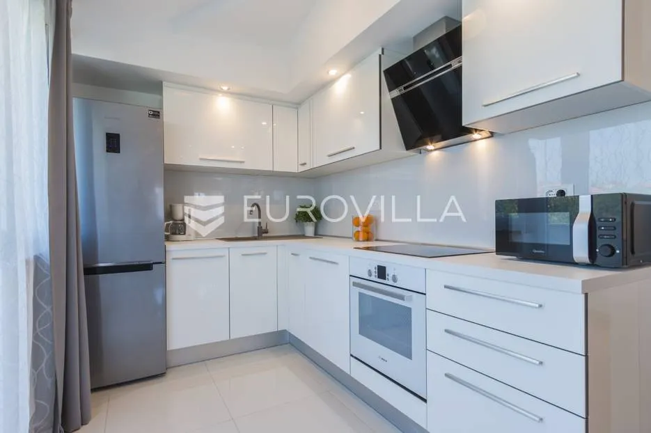 medulin, moderan dvosoban stan 95m2, 500 m od mora - slika 3