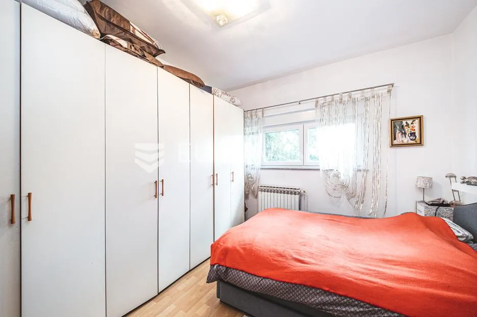zagreb, pantovčak, prostrana obiteljska kuća 400 m² na parceli 735 m², prekrasan pogled - slika 13