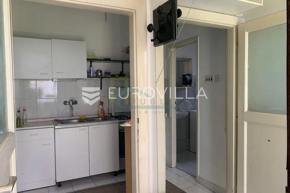 zagreb, šalata, trosoban stan 81 m² s tavanom, adaptacija - slika 6