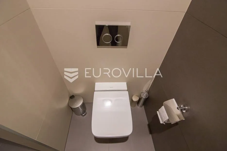 ban centar, luksuzan, komforan ured 137 m² - slika 15