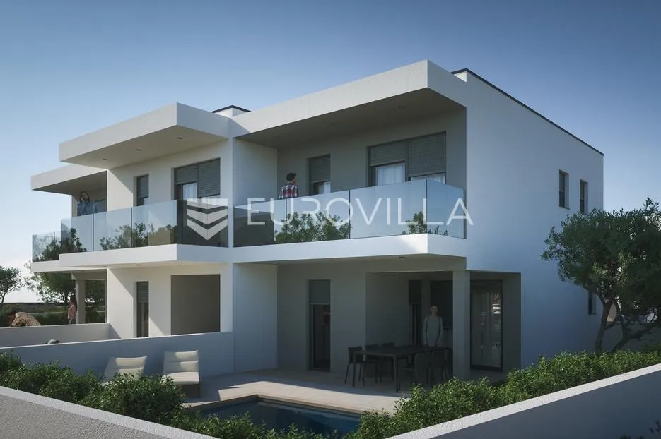 zadar, vrsi, lijepa kuća u nizu s vrtom i bazenom - slika 3