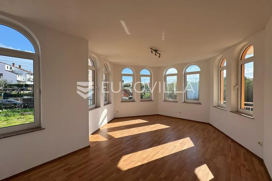 fažana, valbandon, raskošna vila s tri stambene jedinice, 360 m² - slika 19