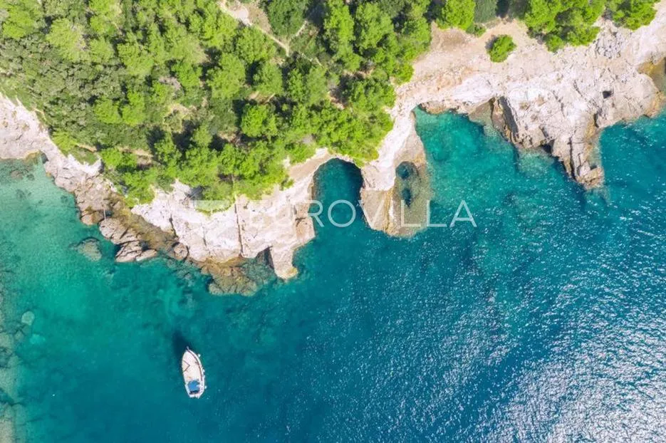 istra, svetvinčenat, moderna i elegantna vila 230 m², na uređenoj okućnici - slika 20