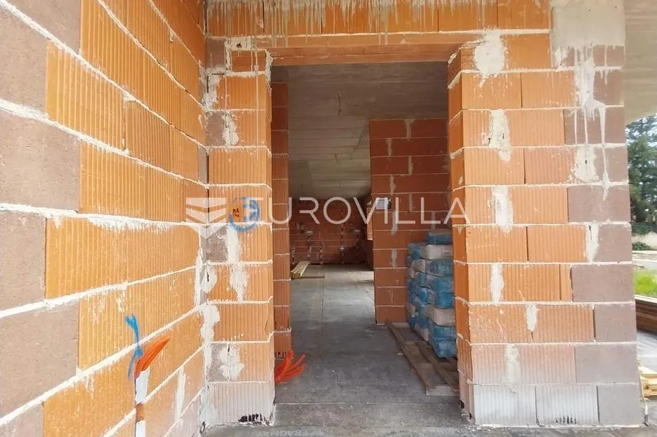 ližnjan, muntić: moderna prizemnica 147 m² s bazenom i garažom, roh, bau prilika - slika 9