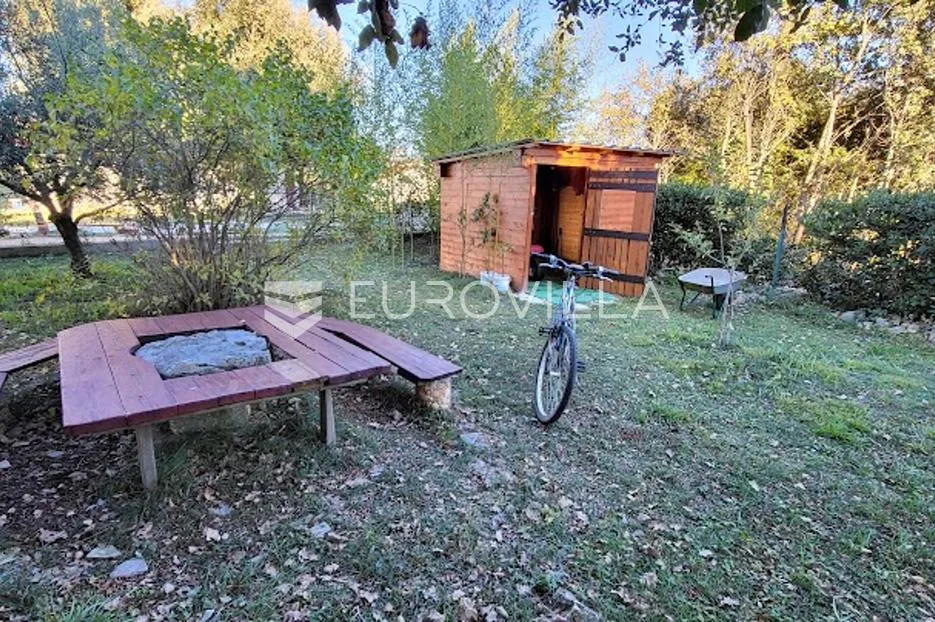 istra, valtura, kuća smještena na okućnici od 1208 m² - slika 3