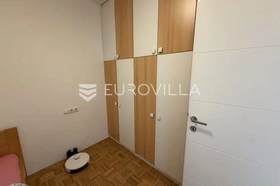 đakovo, moderno uređen trosoban stan s velikom terasom - slika 11