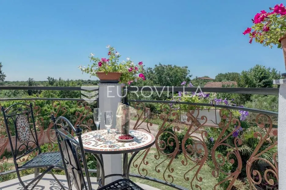 pula, apartmanska kuća na izoliranoj lokaciji - slika 27
