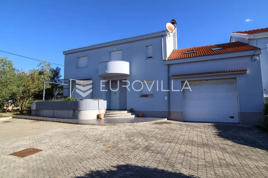 zadar, bokanjac, prostrana kuća površine 376 m² s velikim potencijalom - slika 4