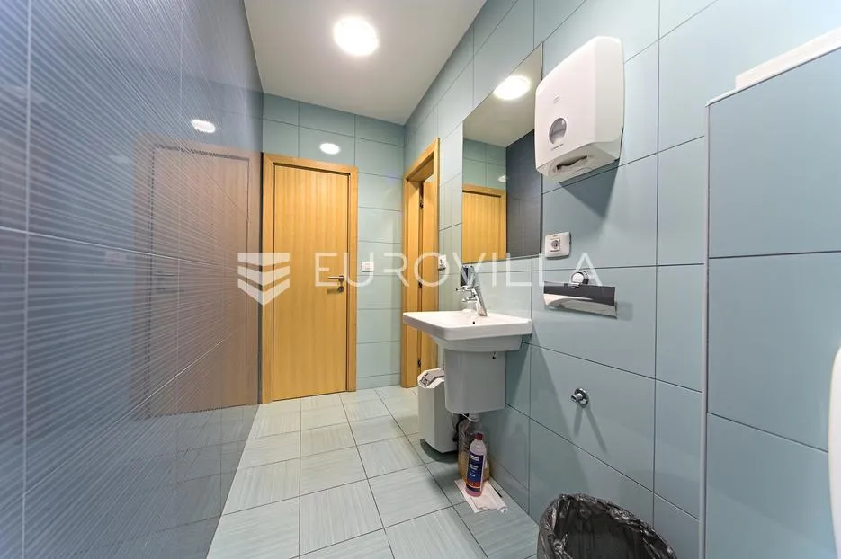 osijek, centar, uređen poslovni ured za najam, 374 m², novogradnja - slika 10