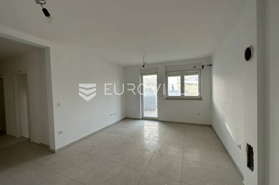 šišan, trosoban stan nkp 76,25 m2 i velikim vrtom - slika 23