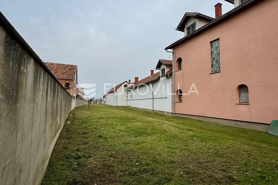 kruševica, prostrano obiteljsko imanje s kućom, gospodarskim zgradama i velikim šljivikom - slika 8